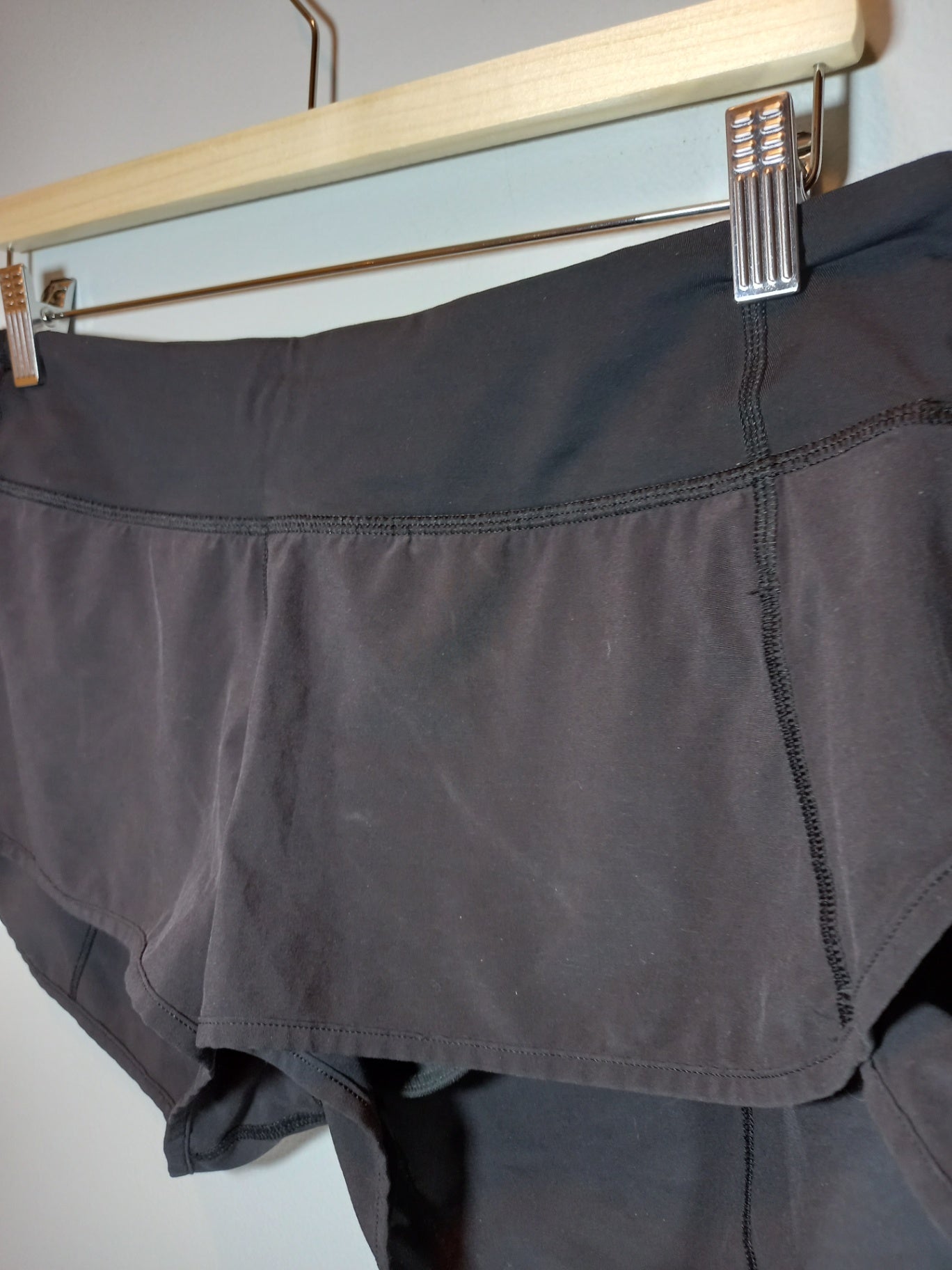 Lululemon black speed shorts - Appears to be a 8/10