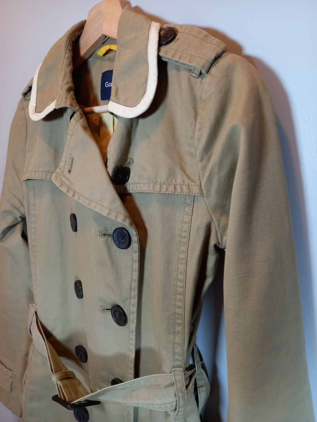 Gap tan trench coat - X-Small (Minor Flaw)