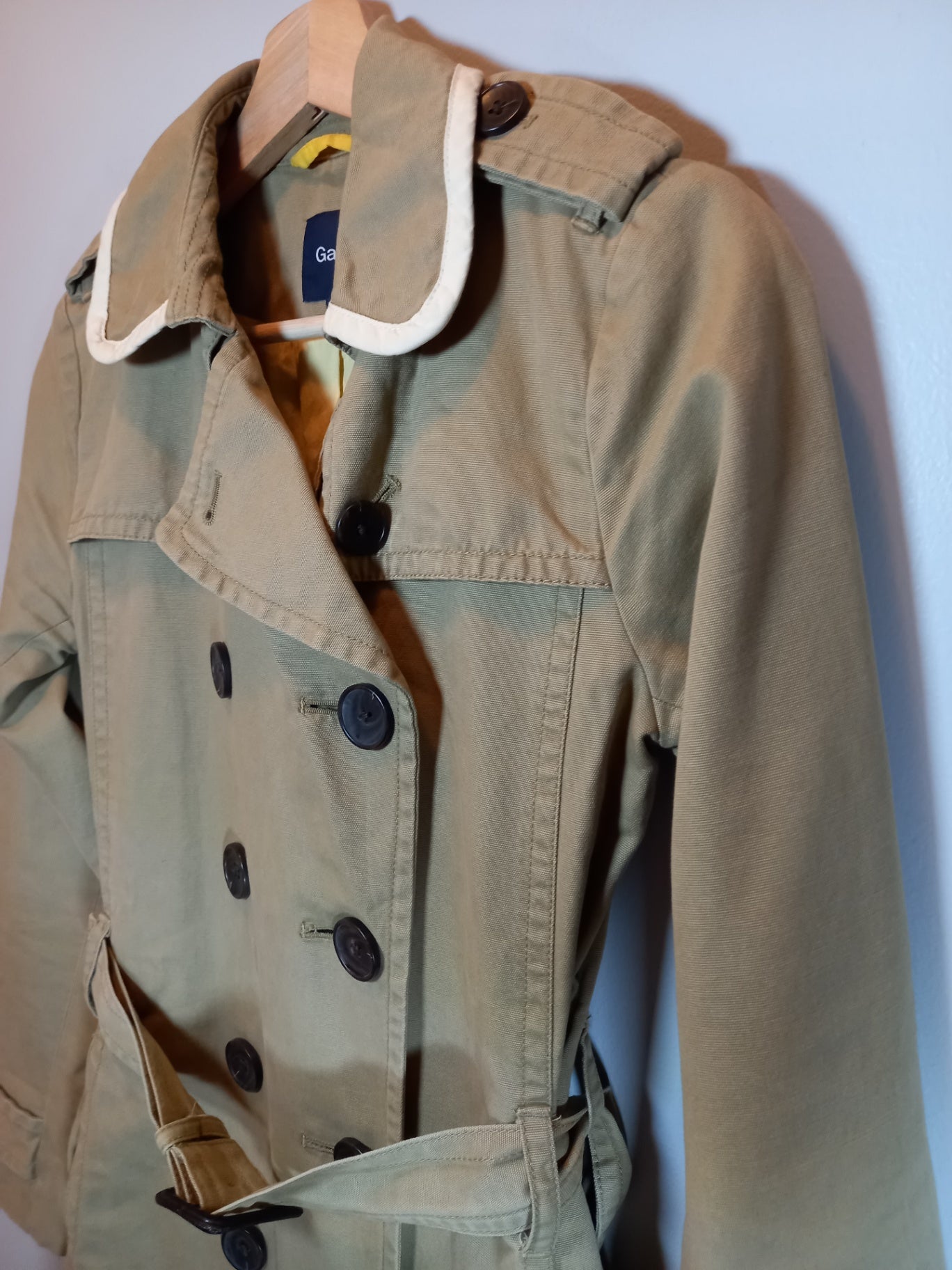 Gap tan trench coat - X-Small (Minor Flaw)