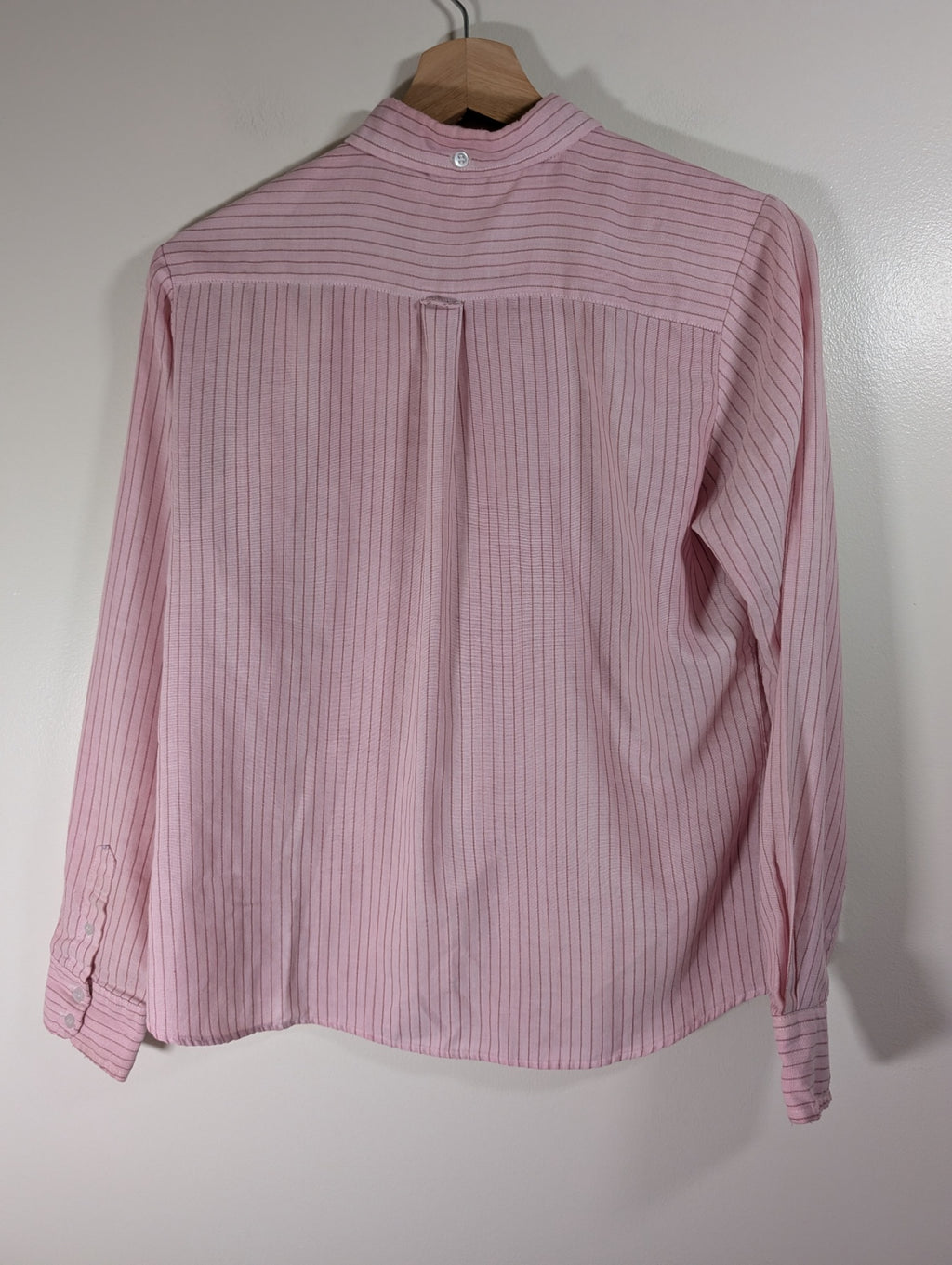 No label pink button up - appears medium (Minor Flaw)