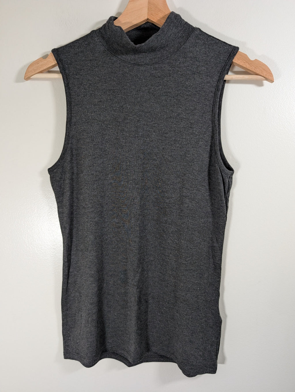 RW&Co. mock neck tank - Small