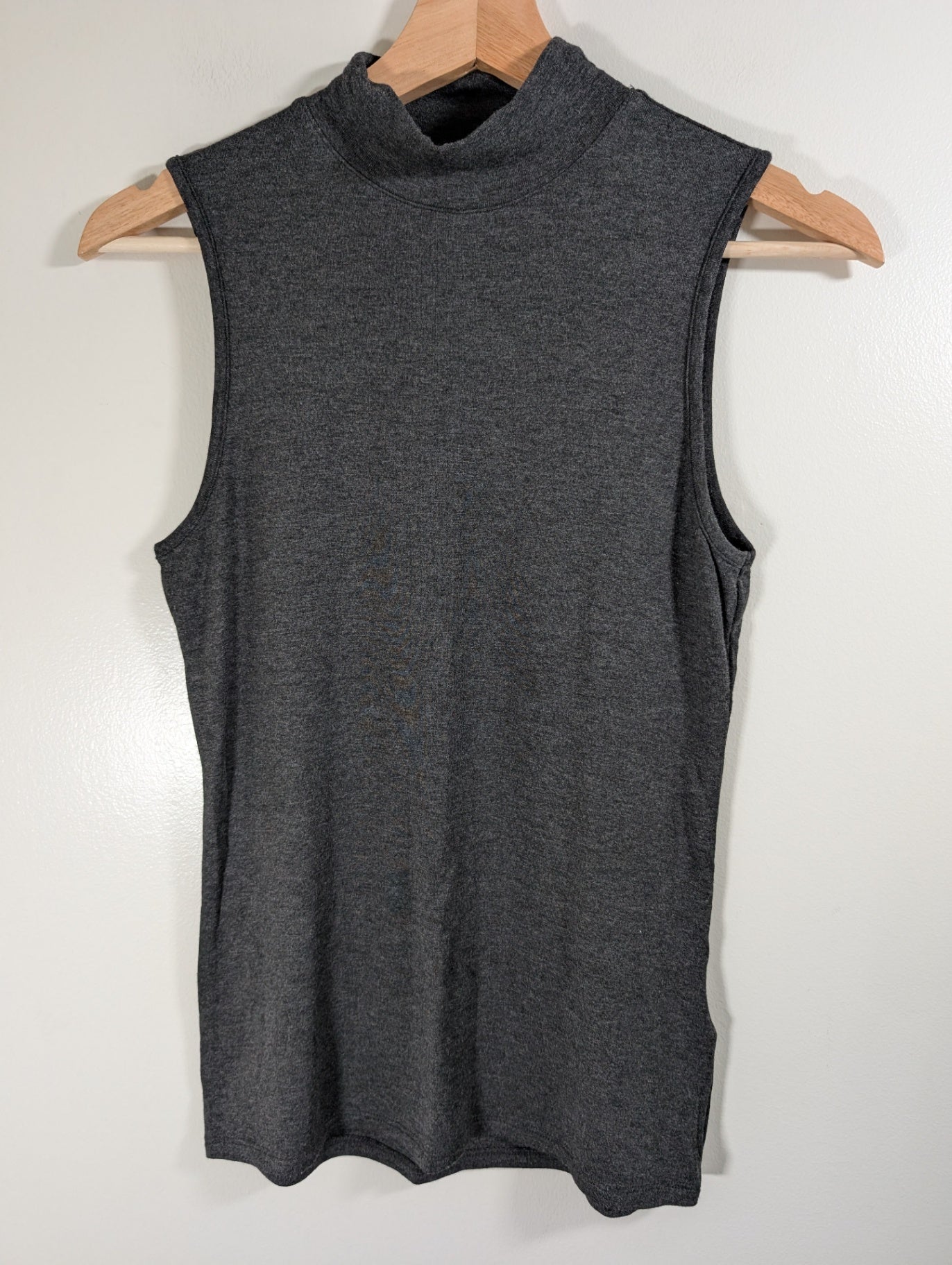 RW&Co. mock neck tank - Small