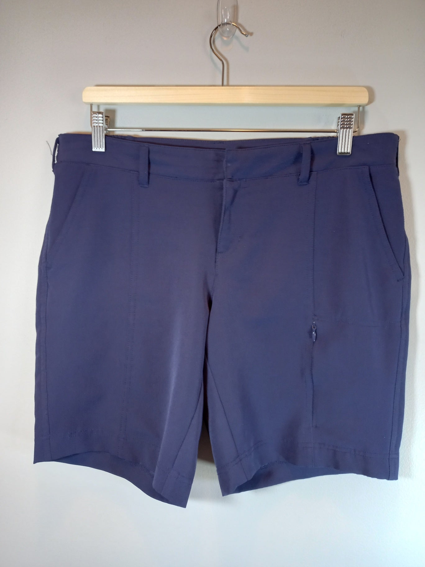 32 Degree  Navy Shorts - Medium