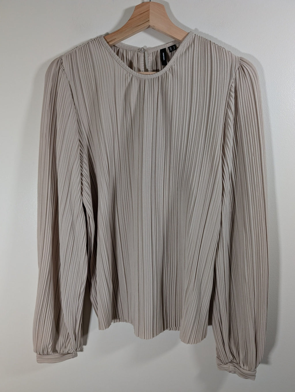 Vero Moda Aurora Keyhole Top - Medium