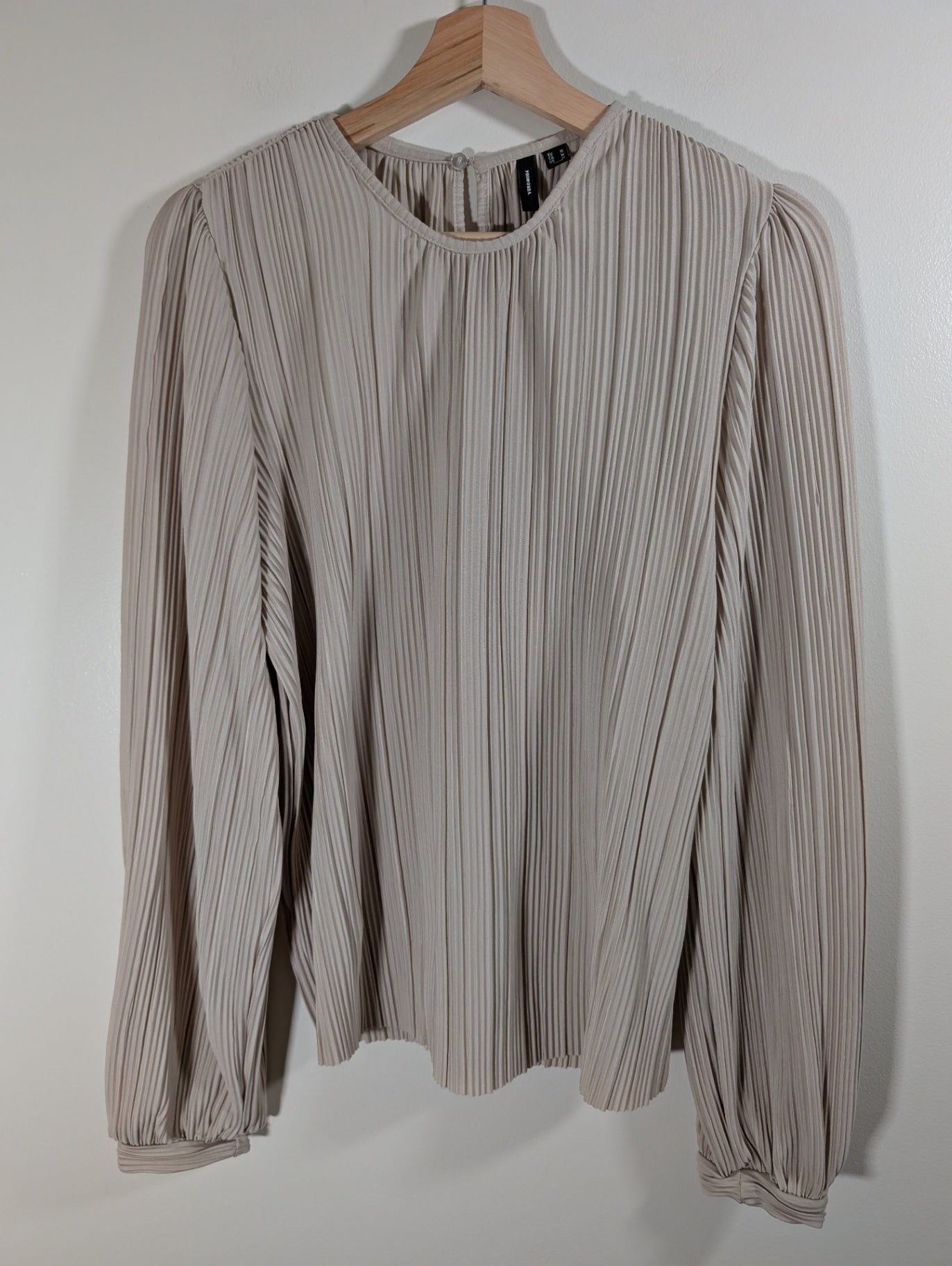 Vero Moda Aurora Keyhole Top - Medium