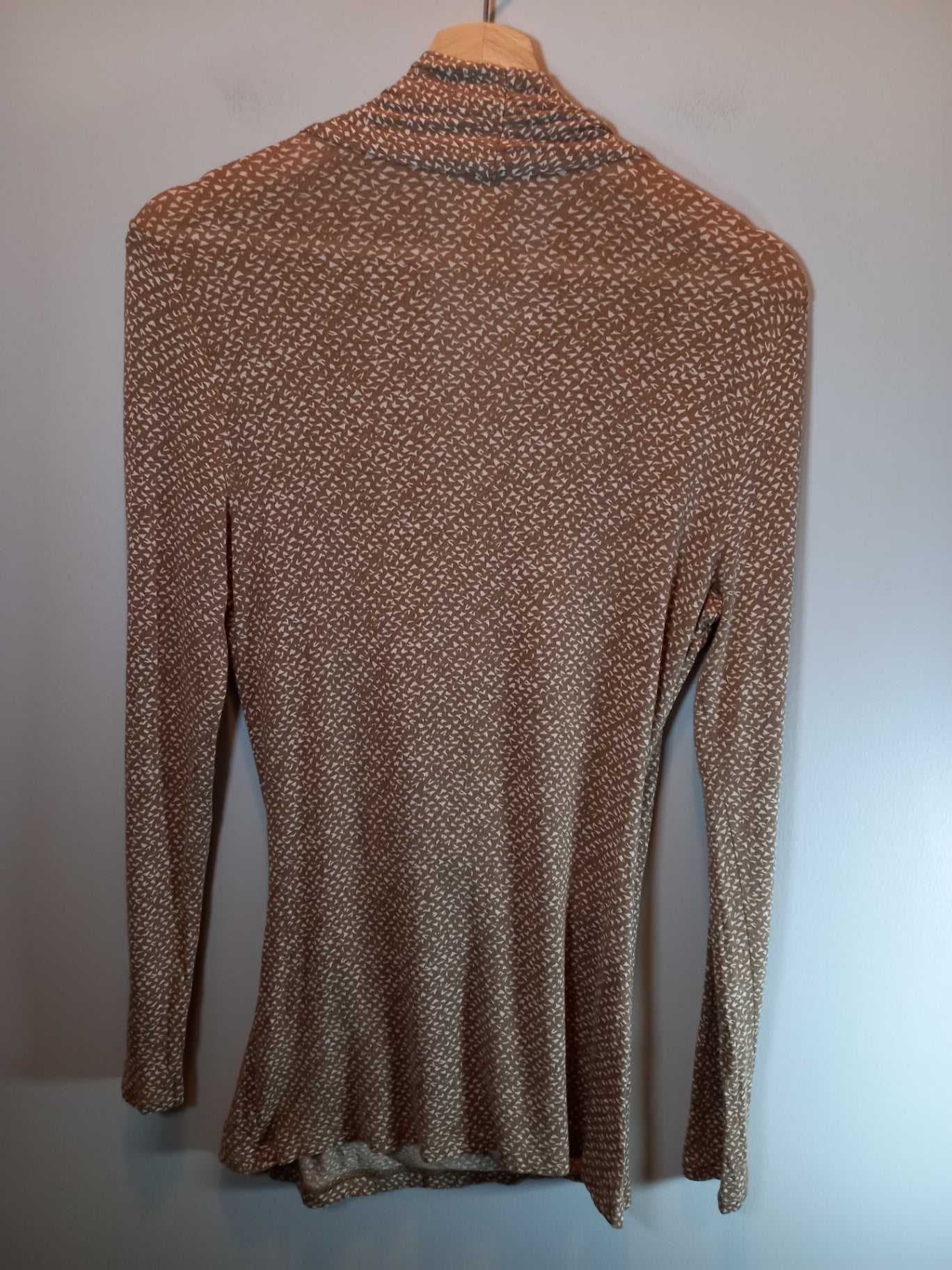 Banana Republic Tan & White Long Sleeve Sz S