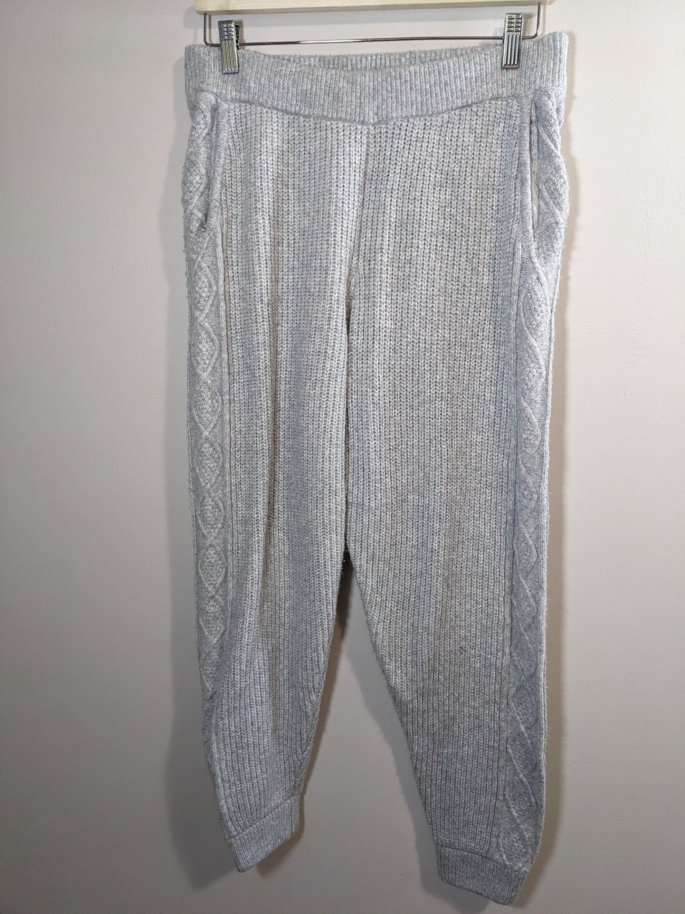 Express Cable Knit Joggers - Medium