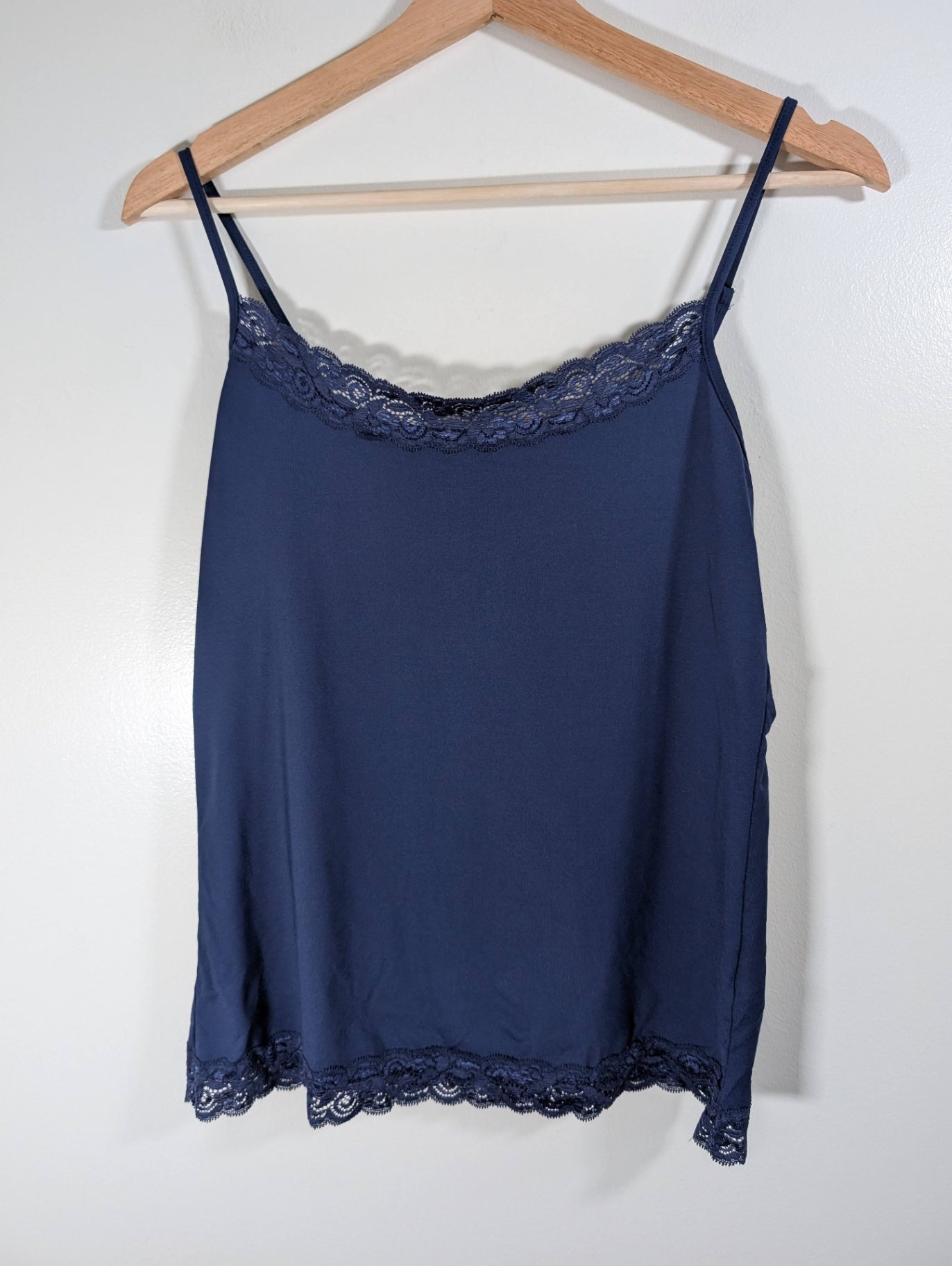 Reitmans blue cami - Medium