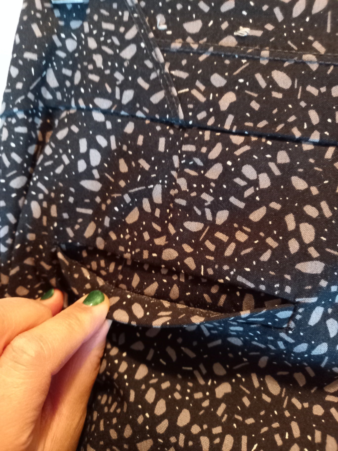 Reitmans Black & Grey Speckled Pants Sz 2 Petite