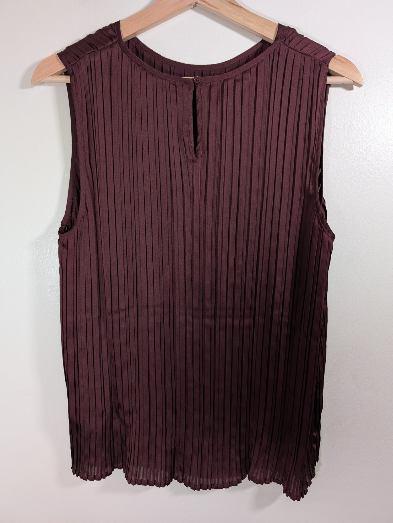 Gap Pleated Satin Blouse - Medium