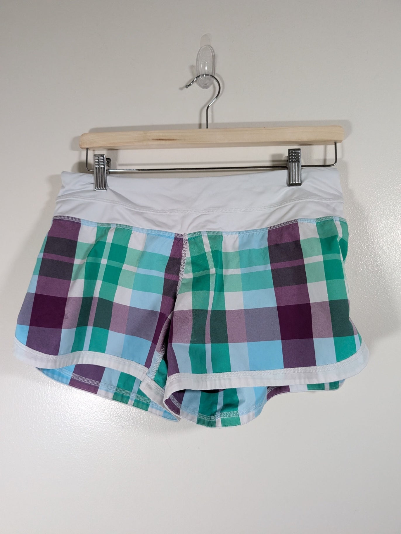 Lululemon plaid shorts - SZ 6
