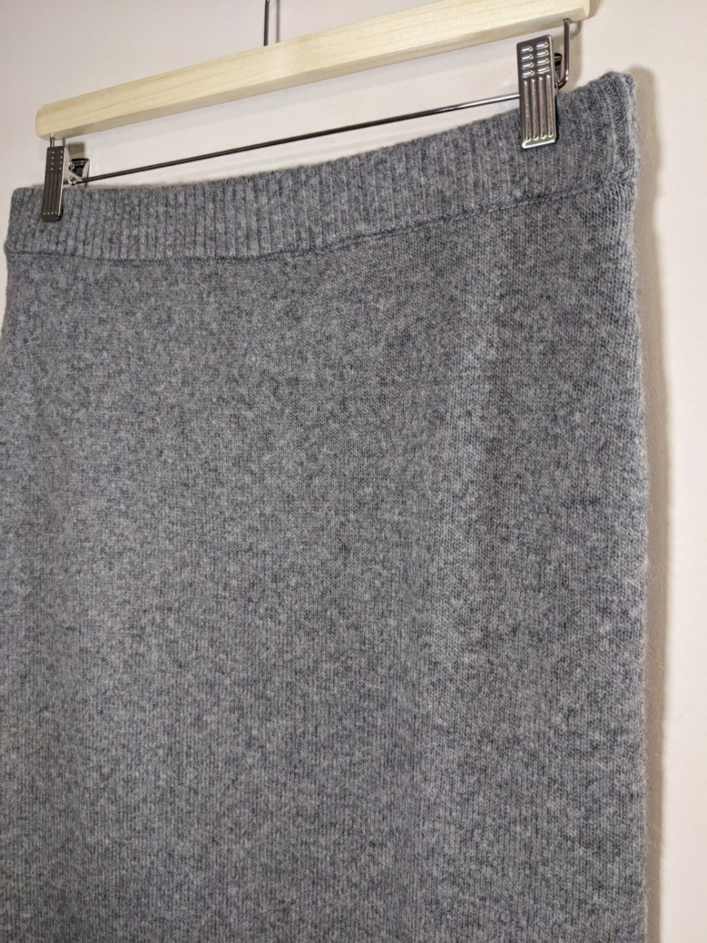 NWT H&M Knit Midi Skirt - Medium