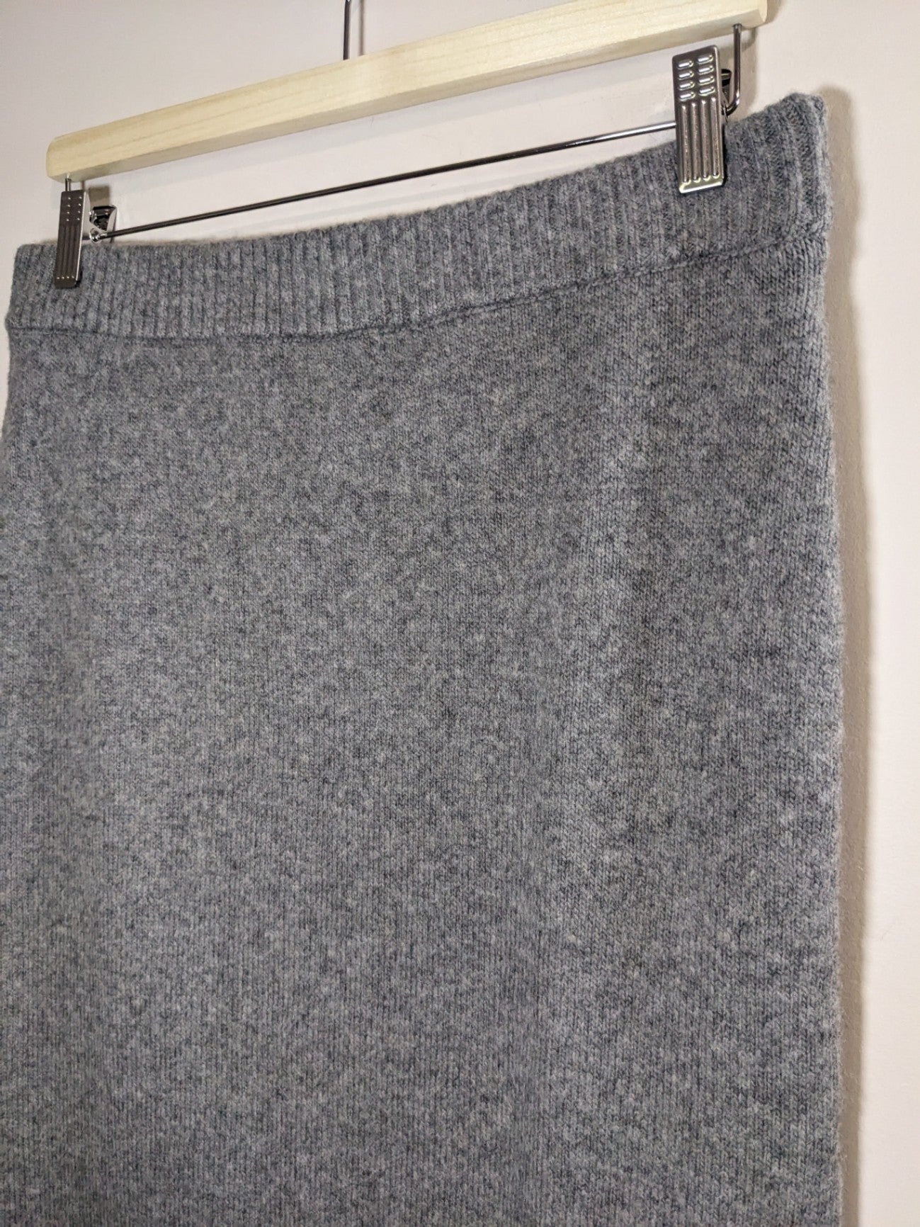 NWT H&M Knit Midi Skirt - Medium