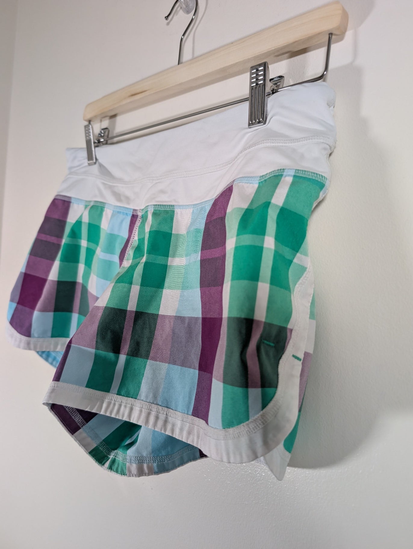 Lululemon plaid shorts - SZ 6