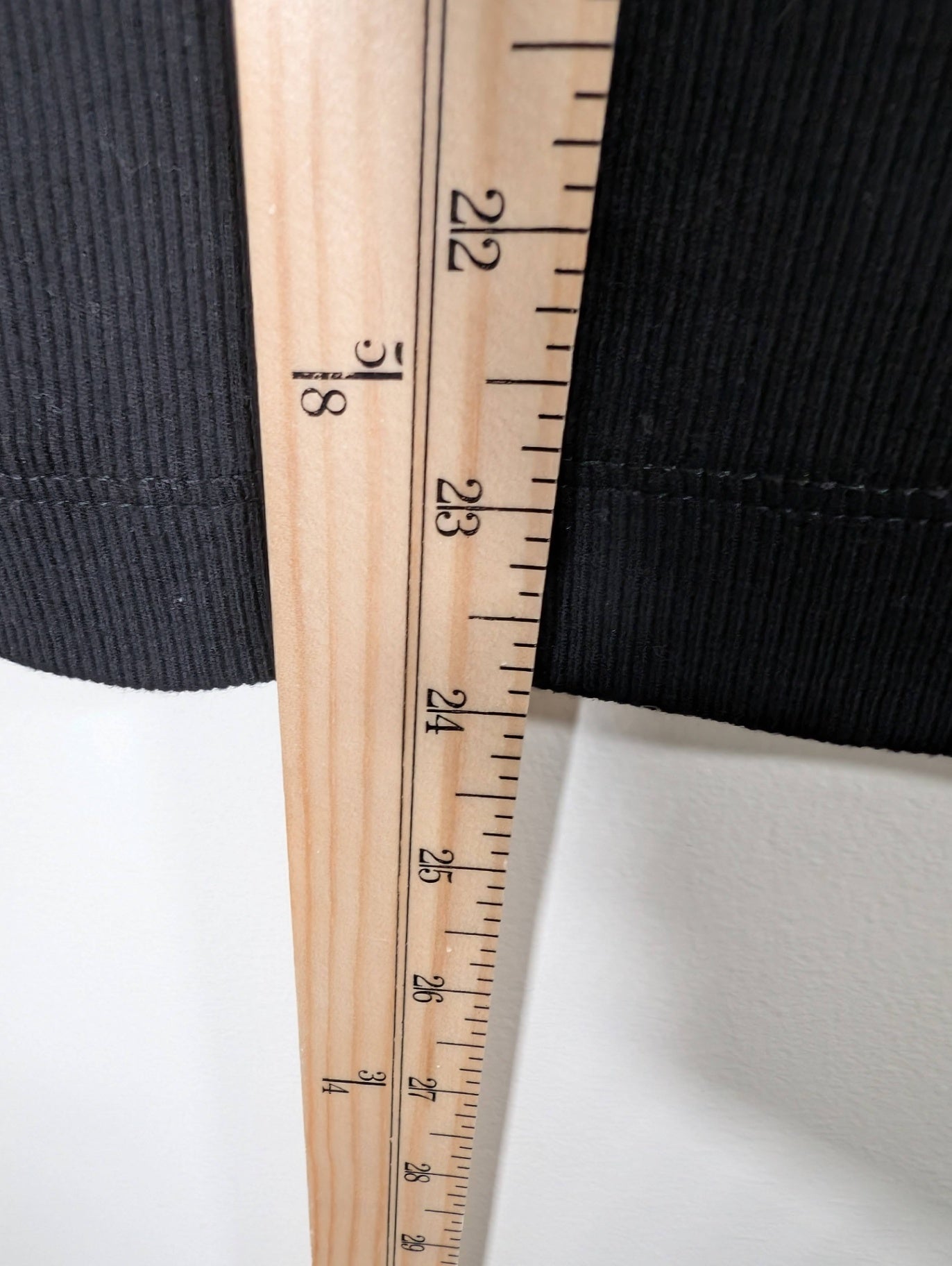 No label black tee - appears small