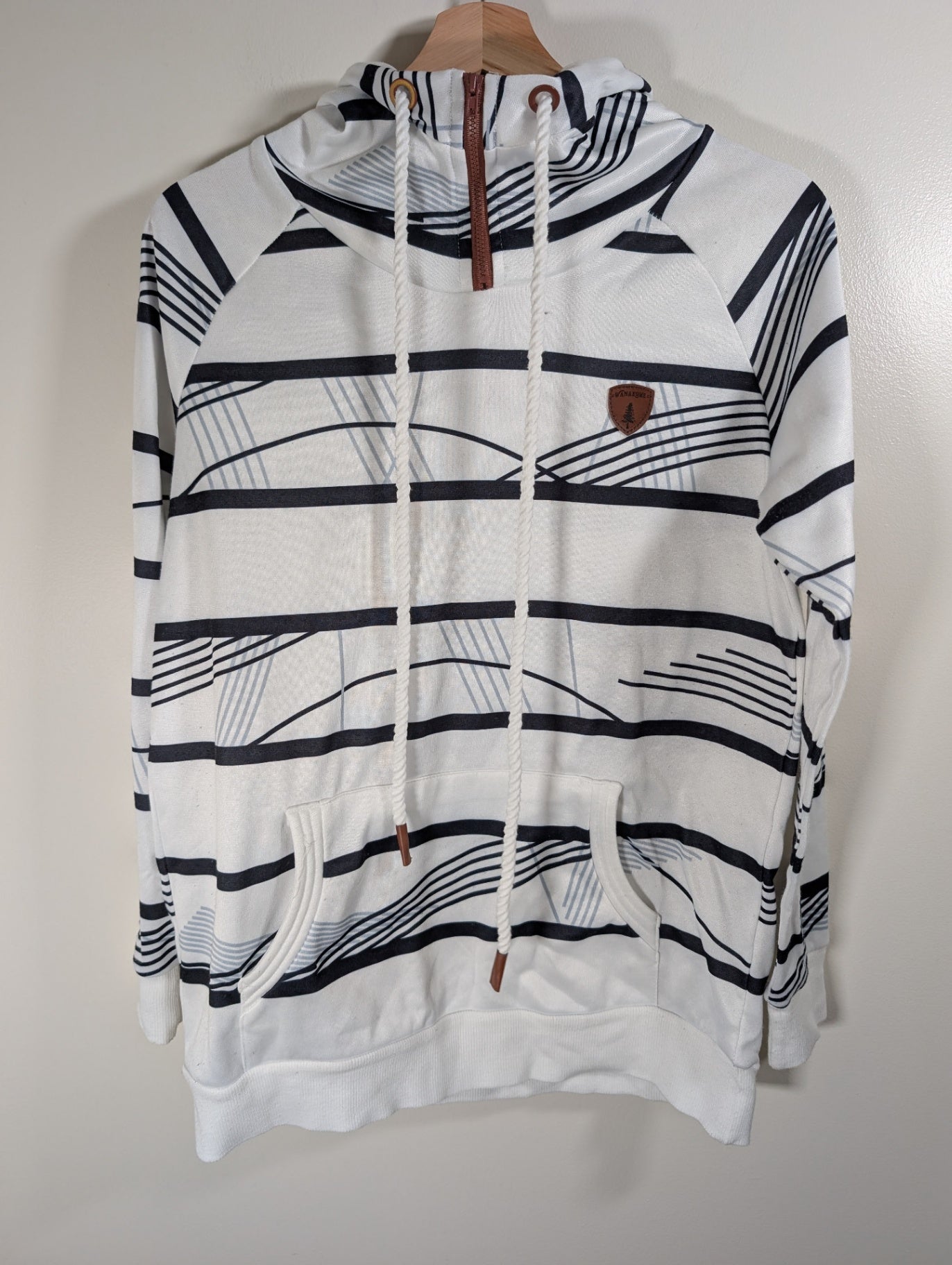 Wanakome Hoodie - Medium