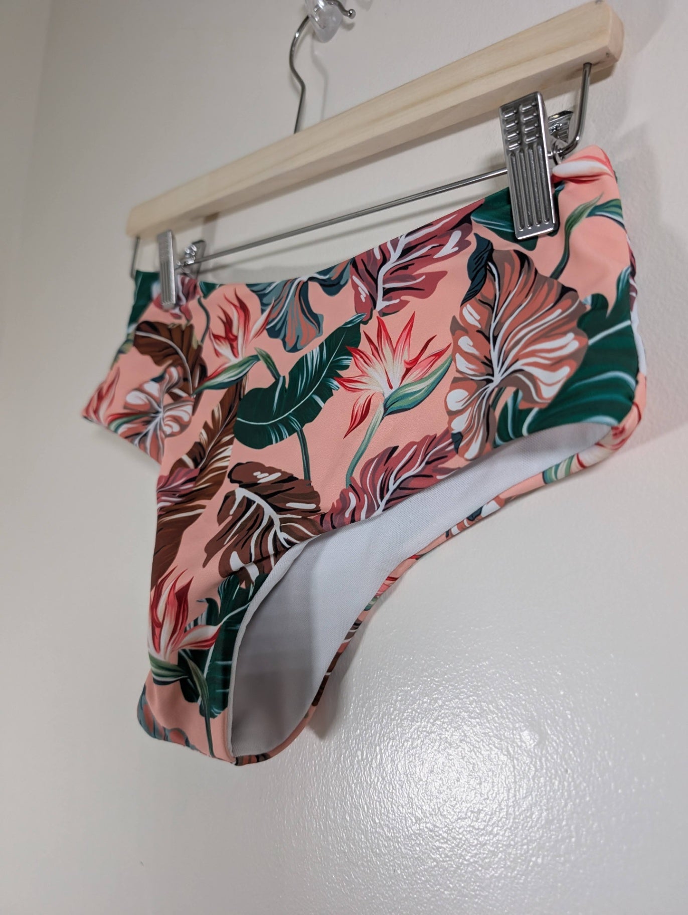 NWT Zaful Bikini Bottoms - SZ 4