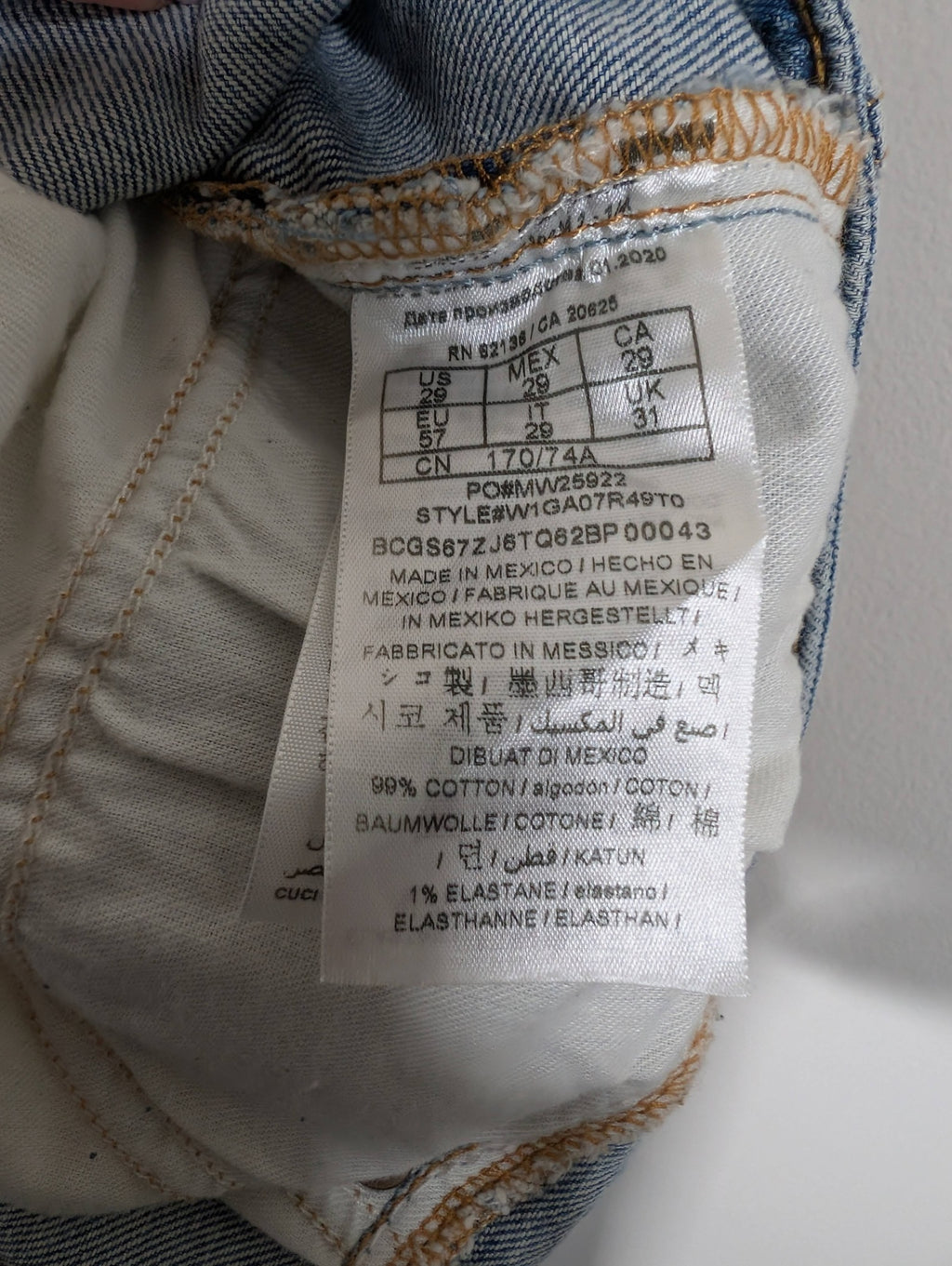 Guess high rise straight jeans - SZ 29