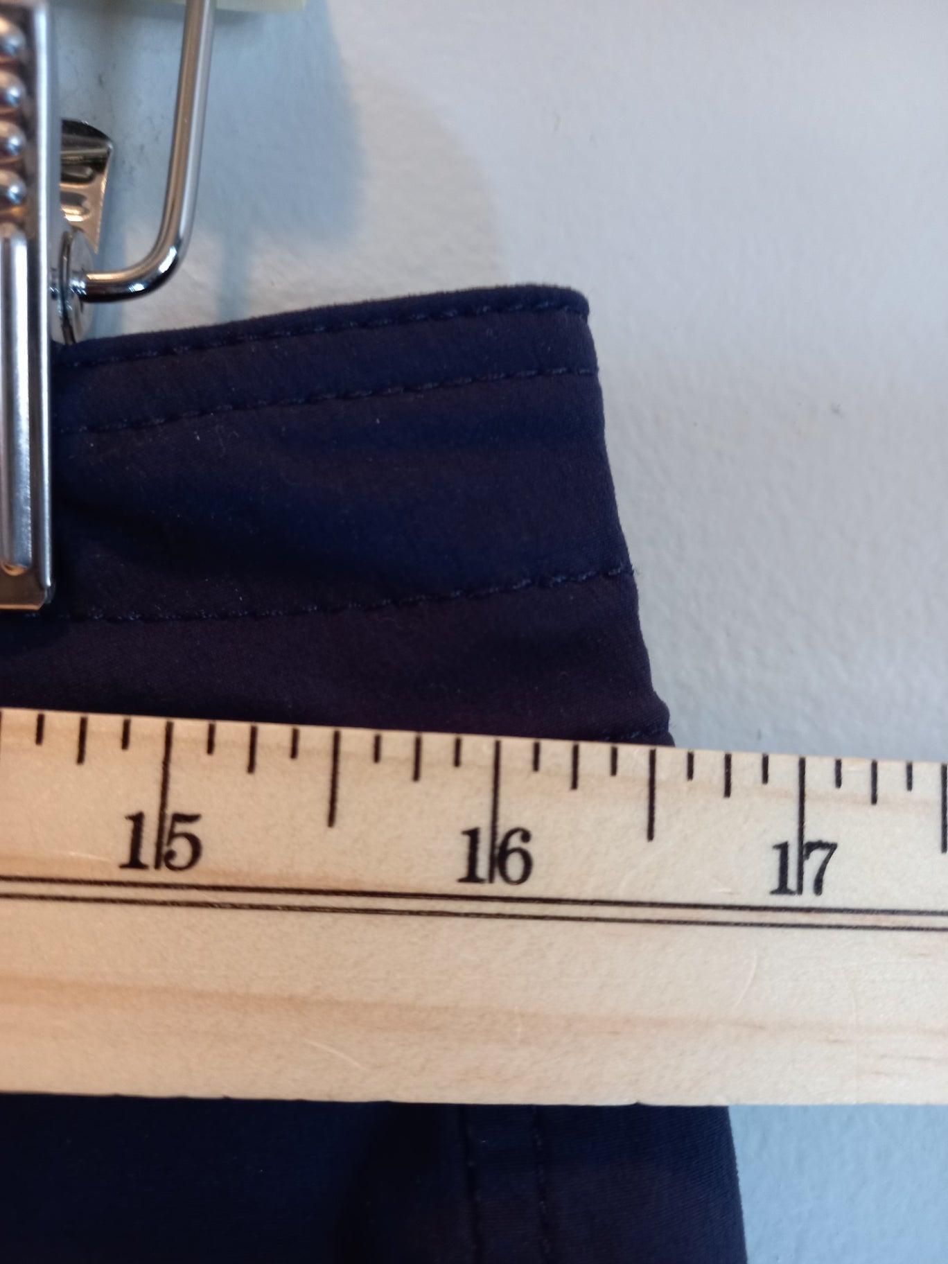 Eddie Bauer Navy Capris - Sz 10