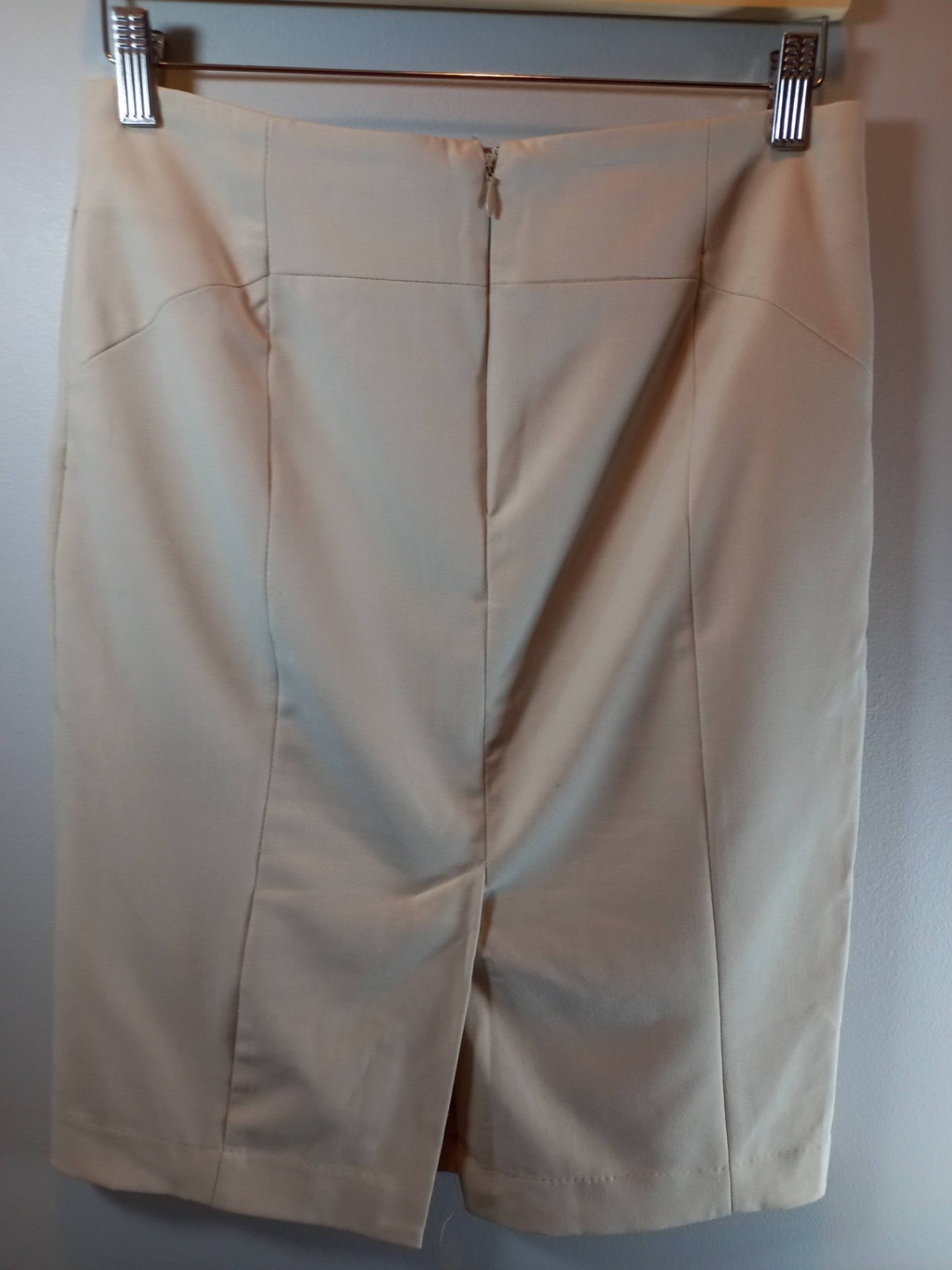 Jessica Cream Pencil Skirt Sz 4