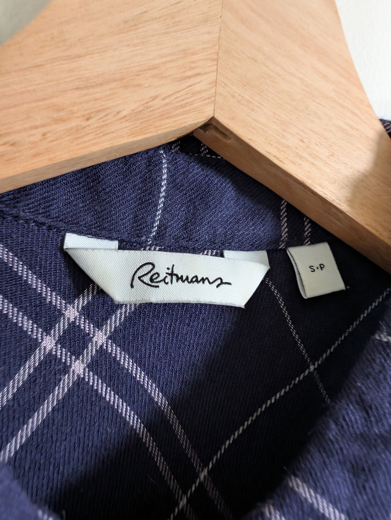 Reitmans blue plaid button up - Small