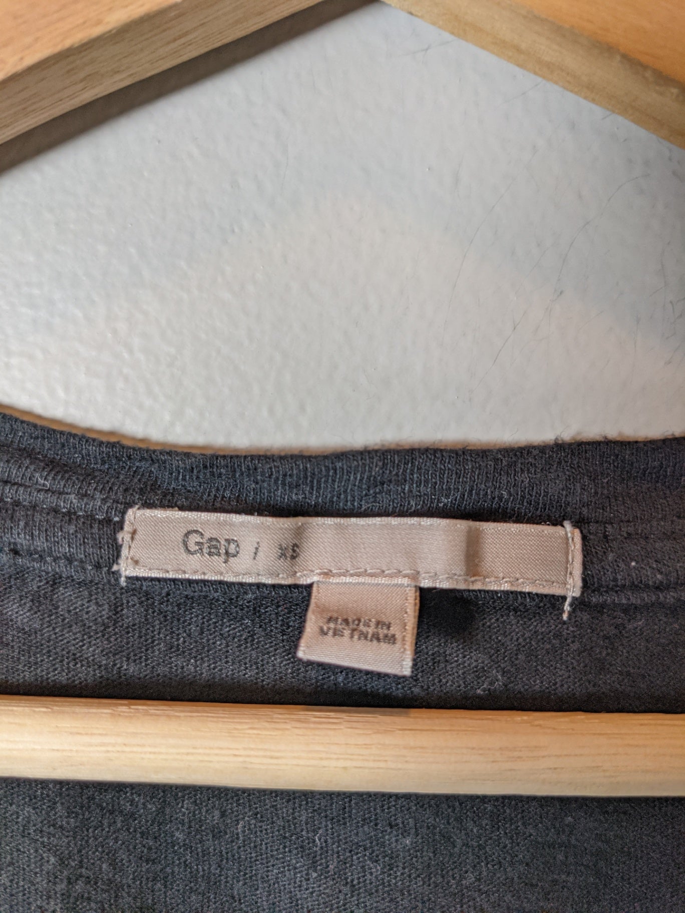 Gap Black T-Shirt -XS