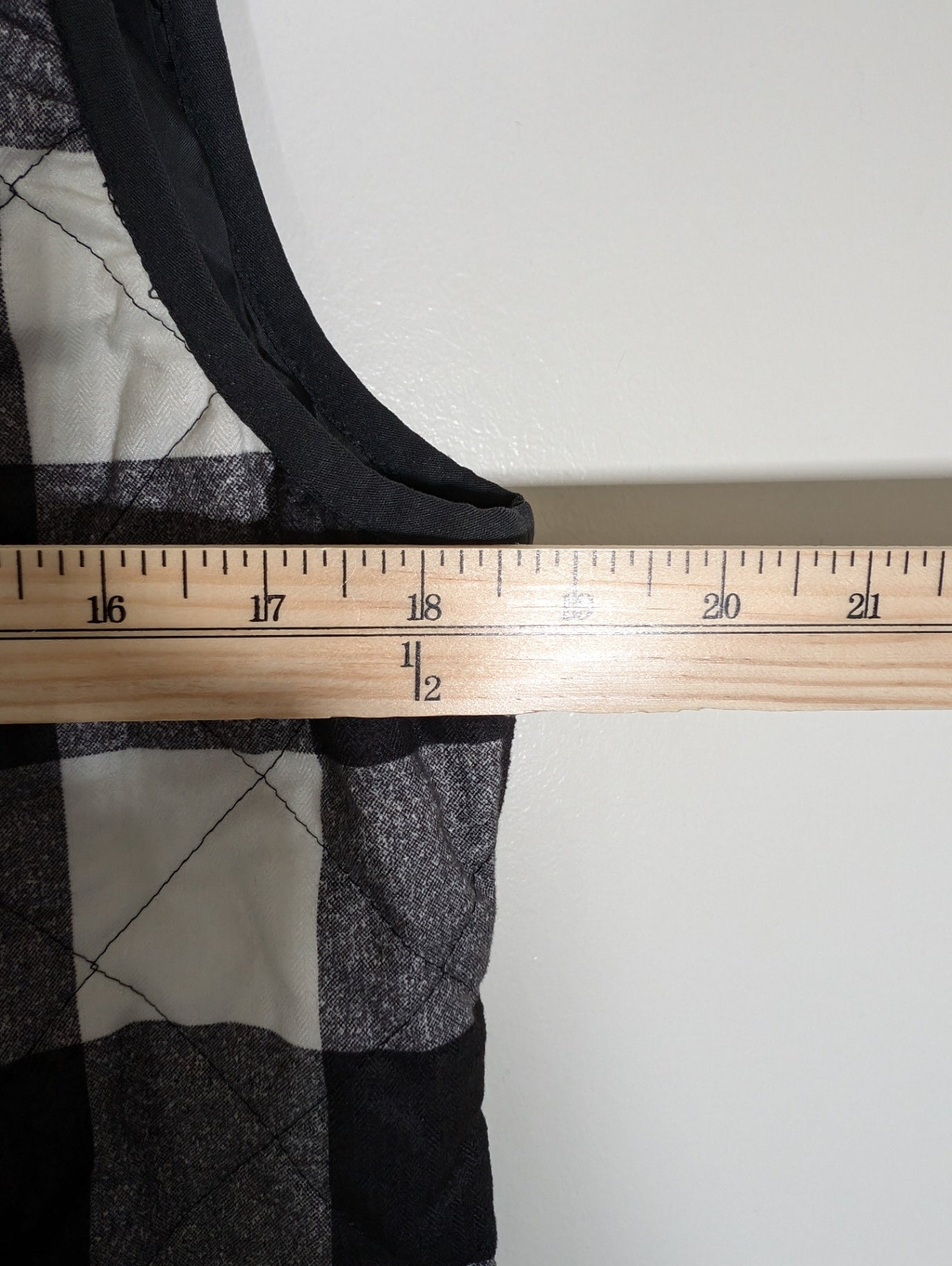Old Navy Plaid Vest - Medium
