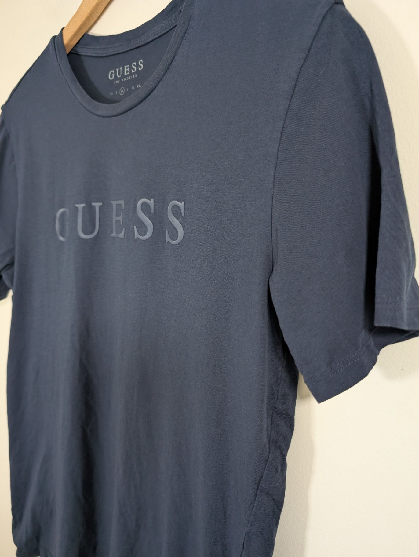Guess tee - Medium