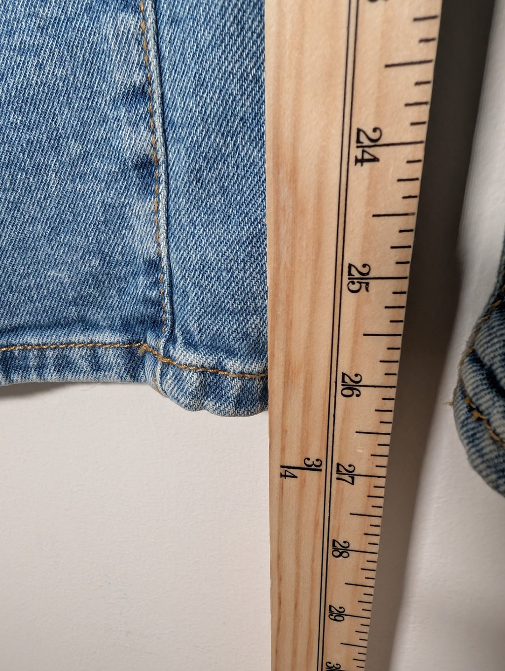 Guess high rise straight jeans - SZ 29