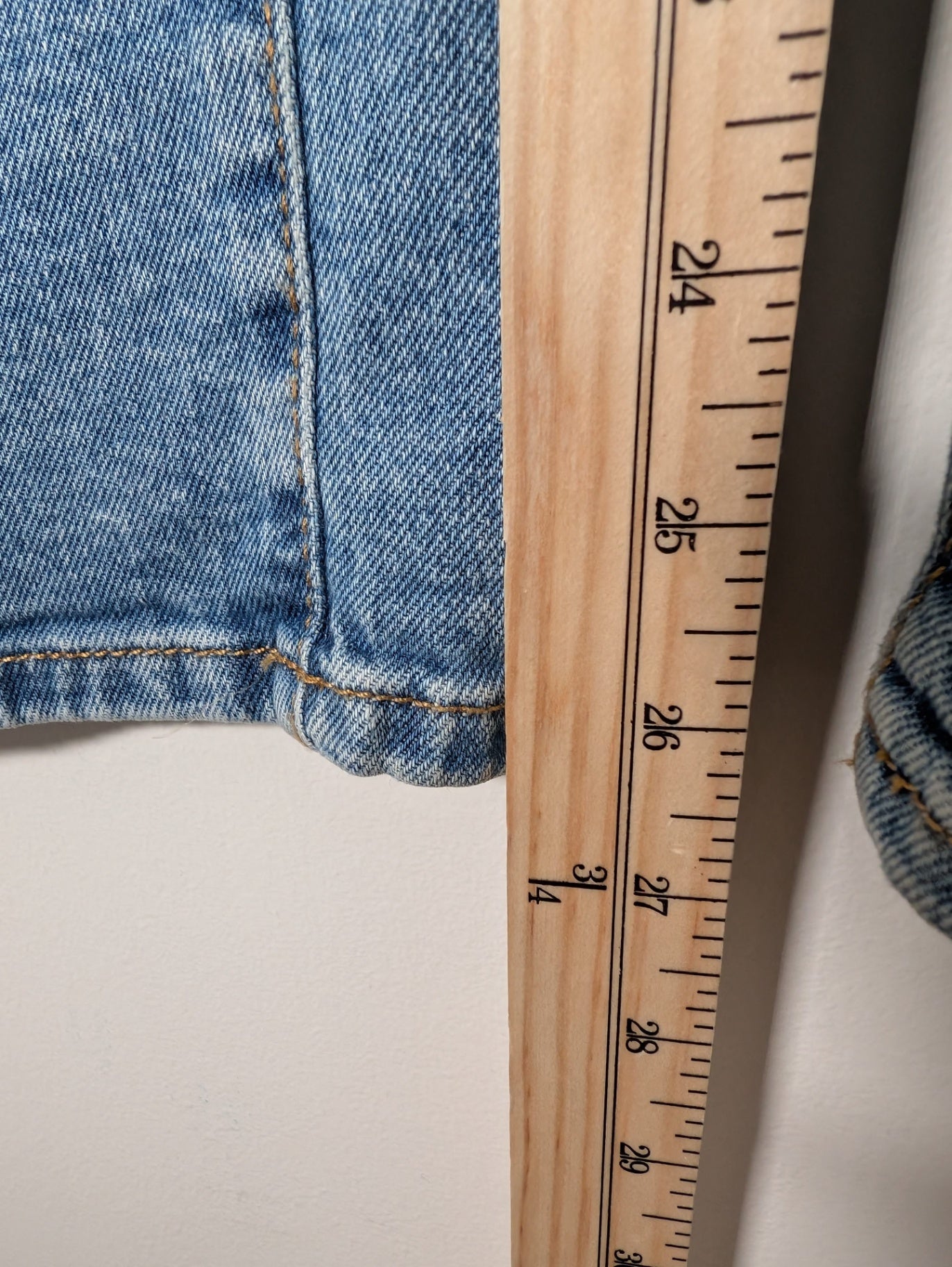 Guess high rise straight jeans - SZ 29