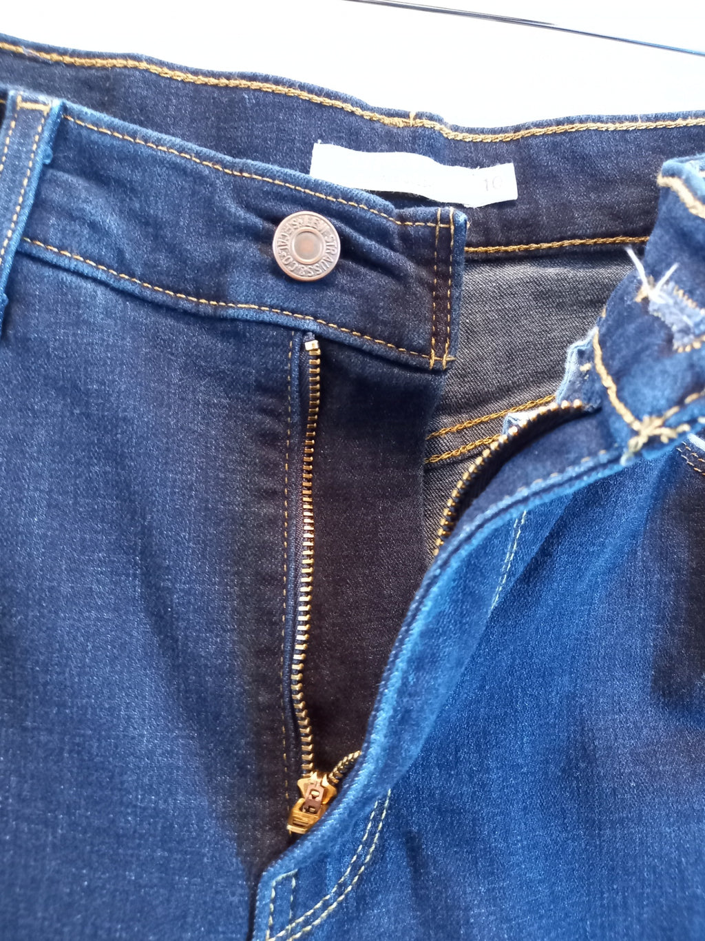 Levi's Straight Cut Jeans - Sz 10