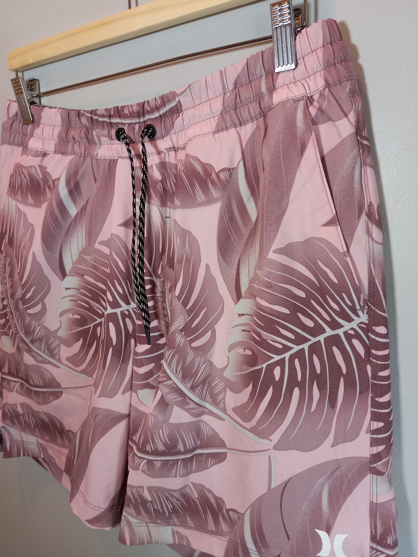 Hurley Pink Men's Swim Shorts - Medium