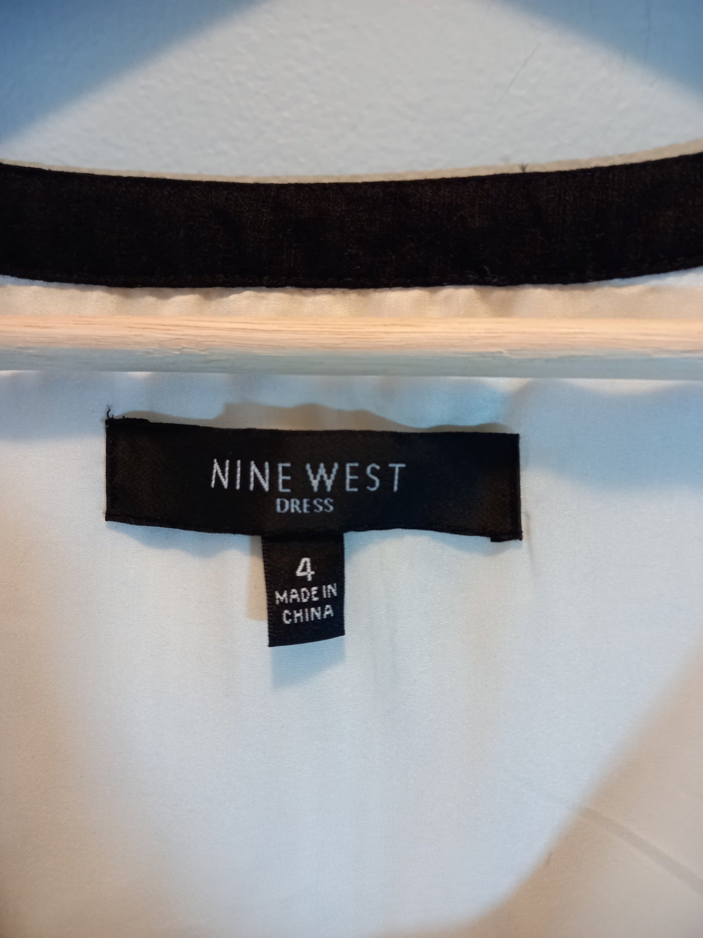 Nine West Sleeveless Dress Sz 4