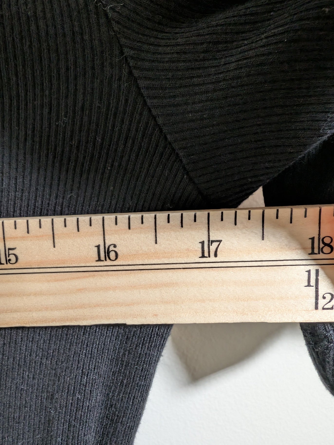 No label black tee - appears small