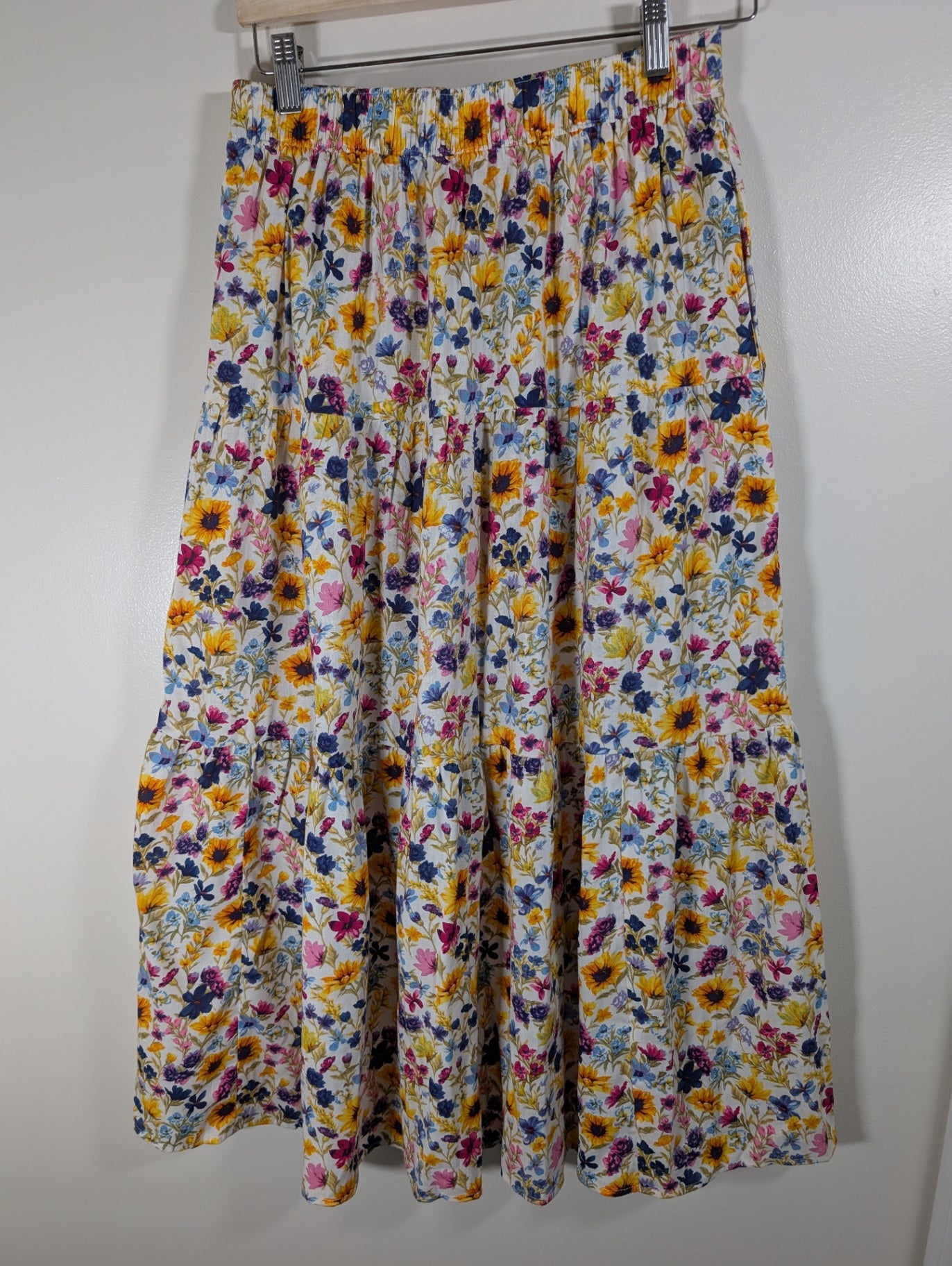 Old Navy floral skirt - Medium