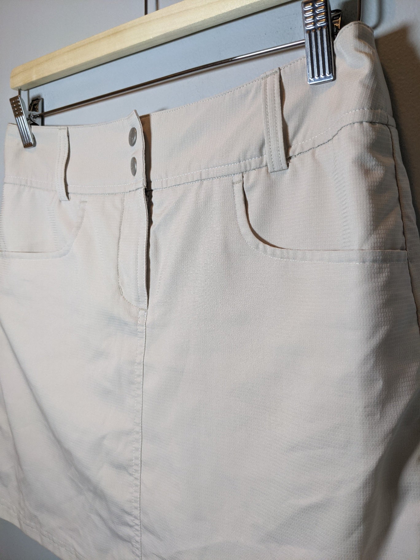 Adidas ClimaCool Beige Skort - Sz 2