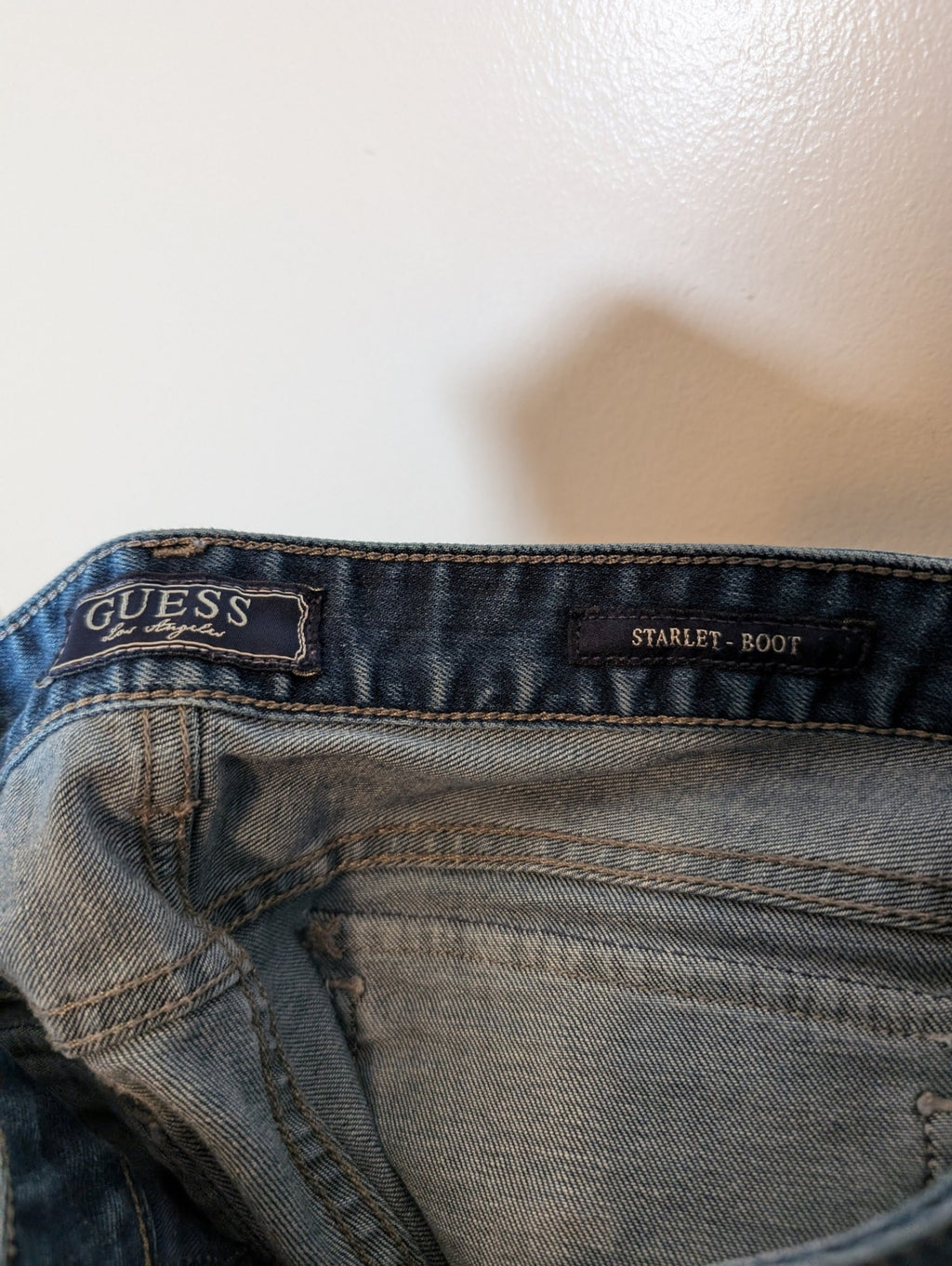 Guess starlet bootcut jeans - SZ 28 (Minor Flaw)