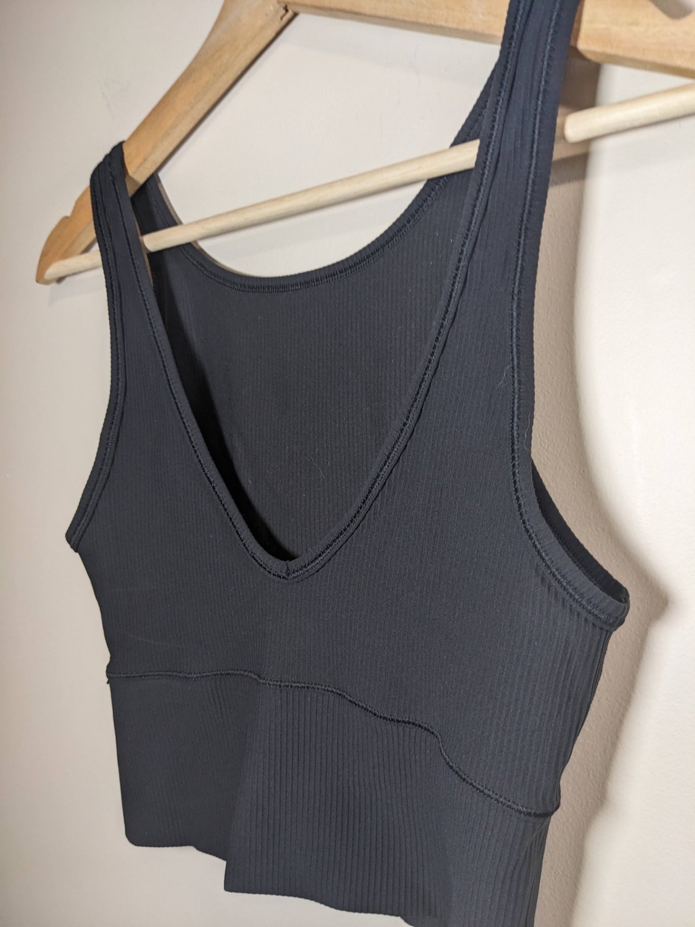 Lululemon Black Crop Tank - appears sz 4