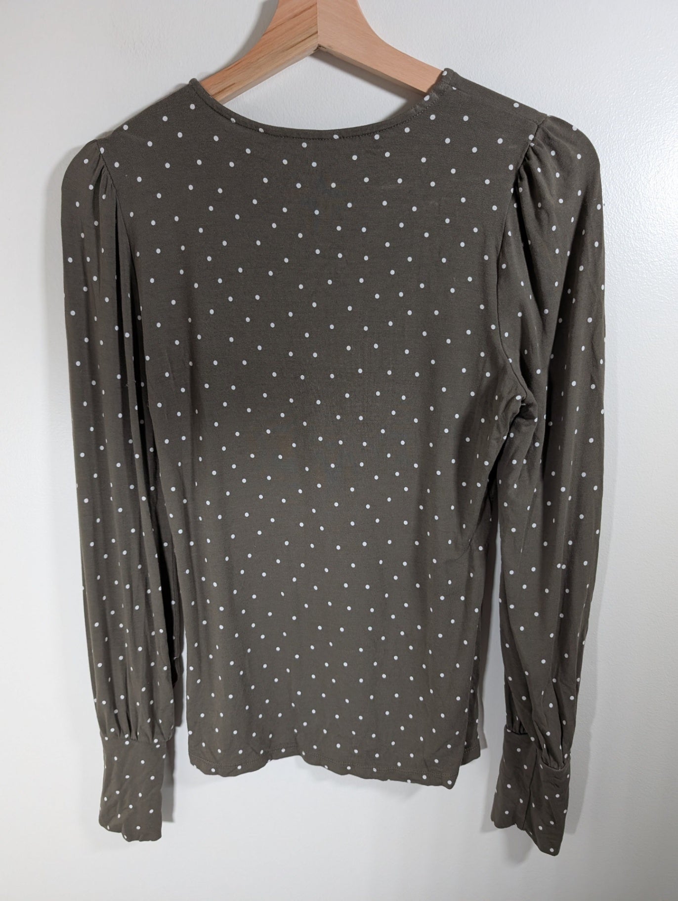 No label polka dot long sleeve - appears small