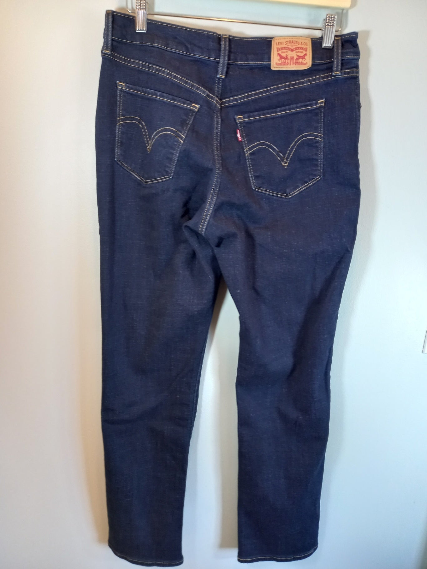Levi's Straight Cut Jeans - Sz 10