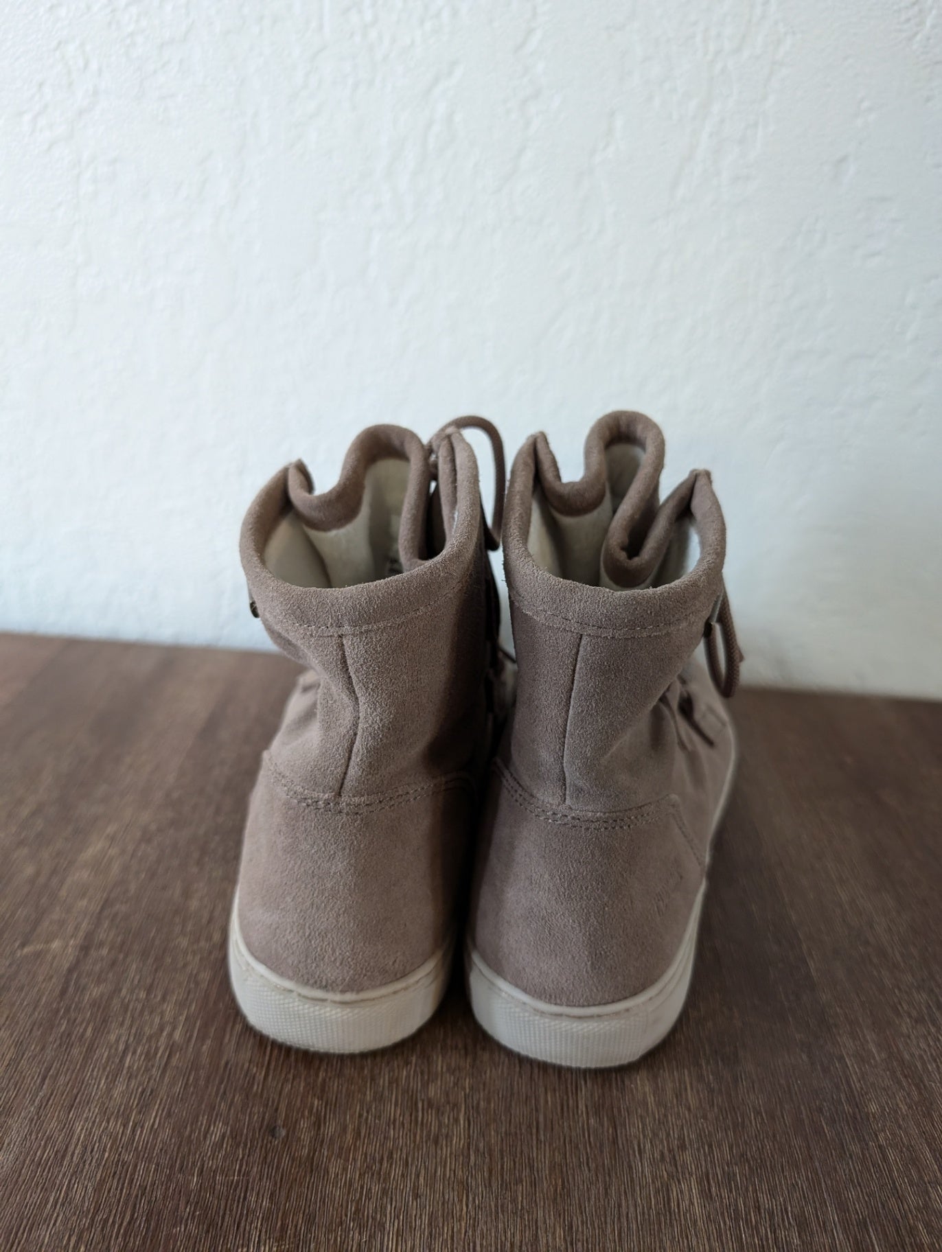 Cougar Fabiola Suede Waterproof Boot - SZ 9M