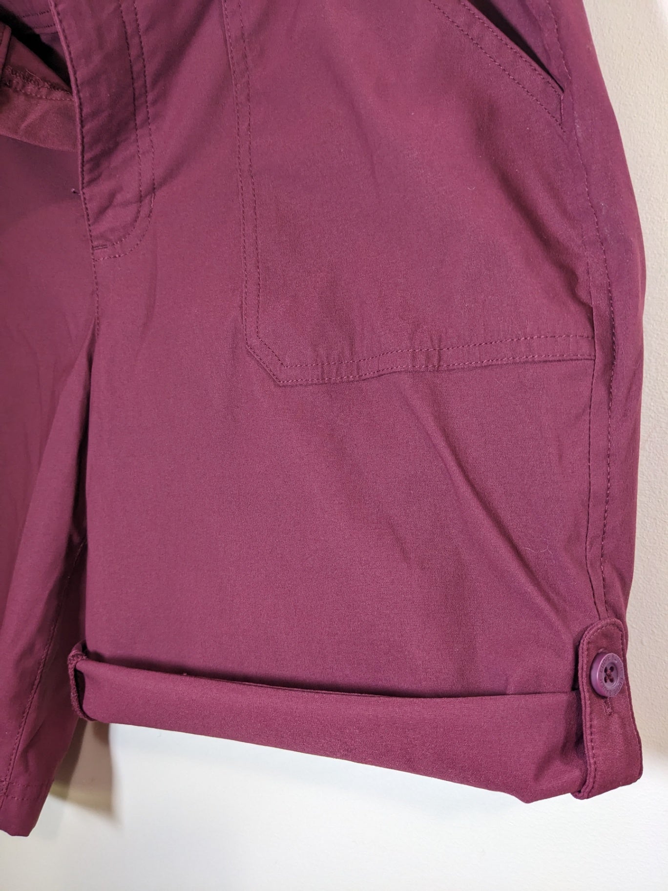 Eddie Bauer Burgundy Shorts - Sz 8