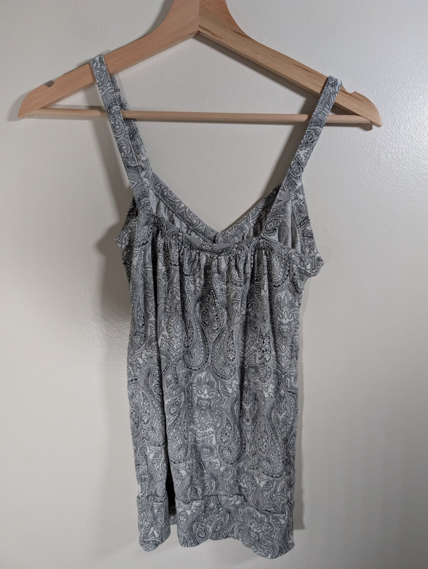 No label paisley grey tank - Small