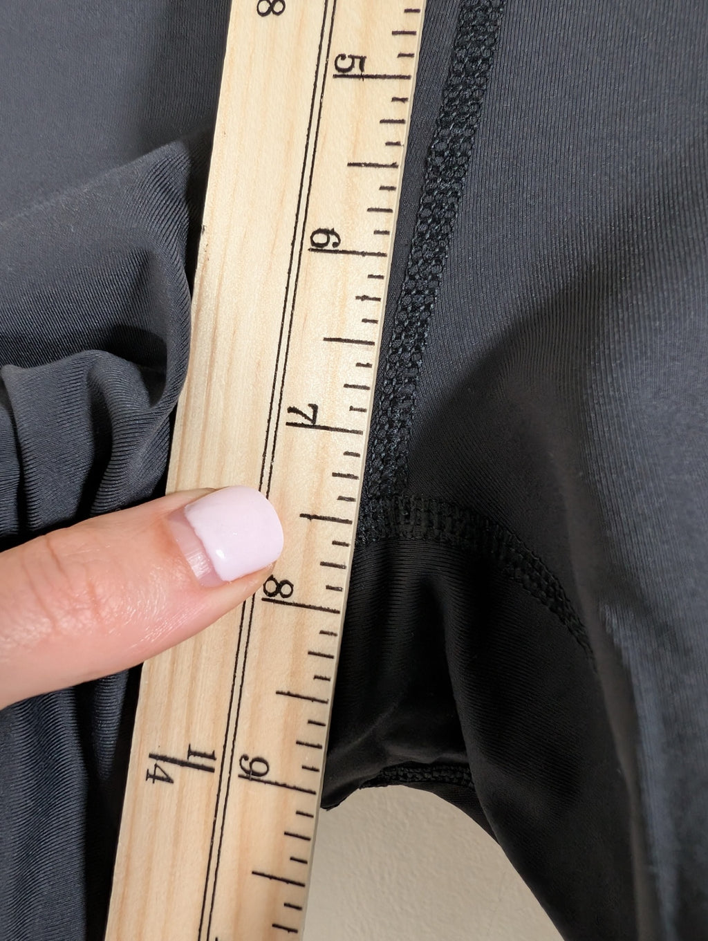 Lululemon black shorts - SZ 6