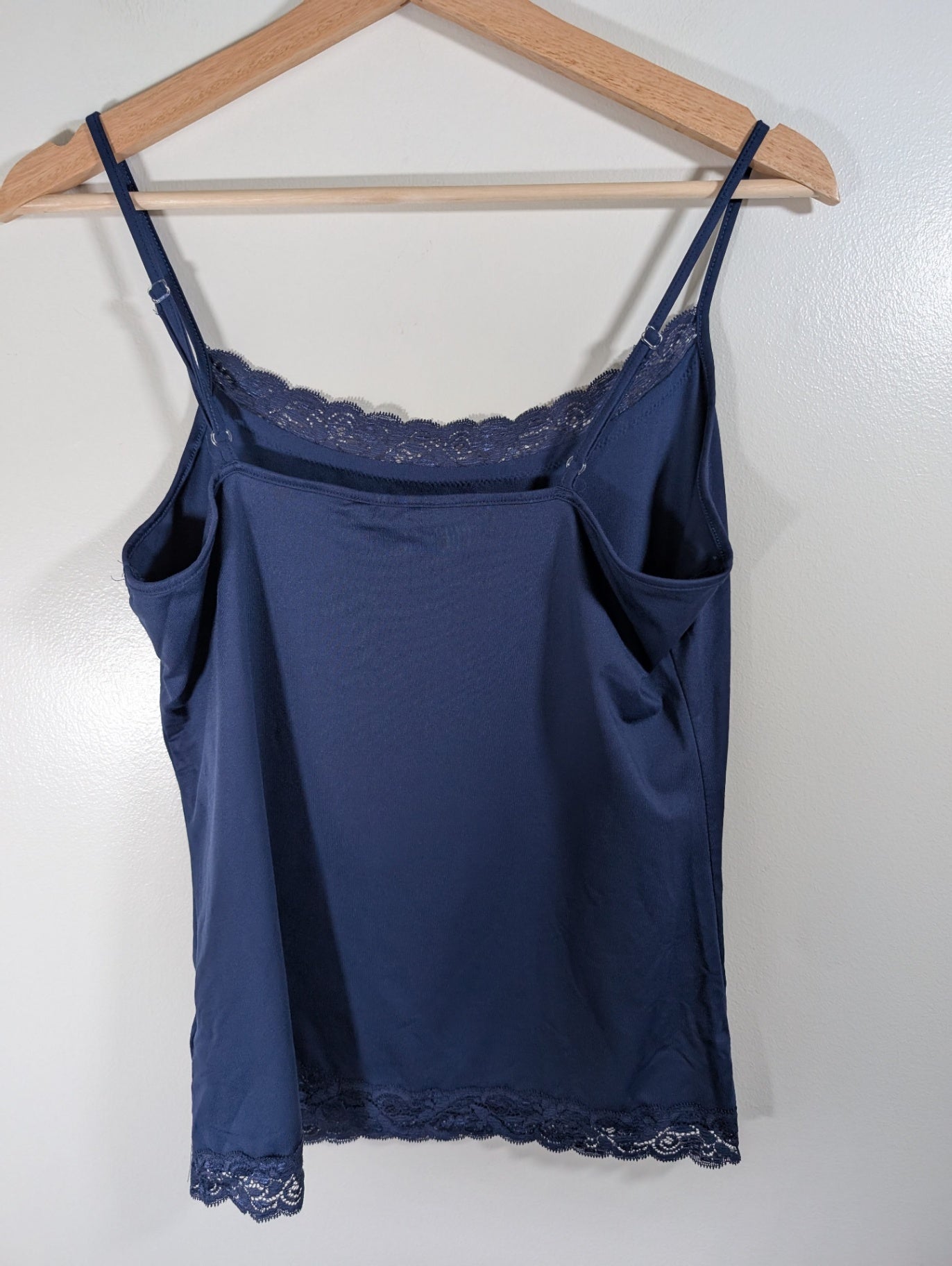 Reitmans blue cami - Medium