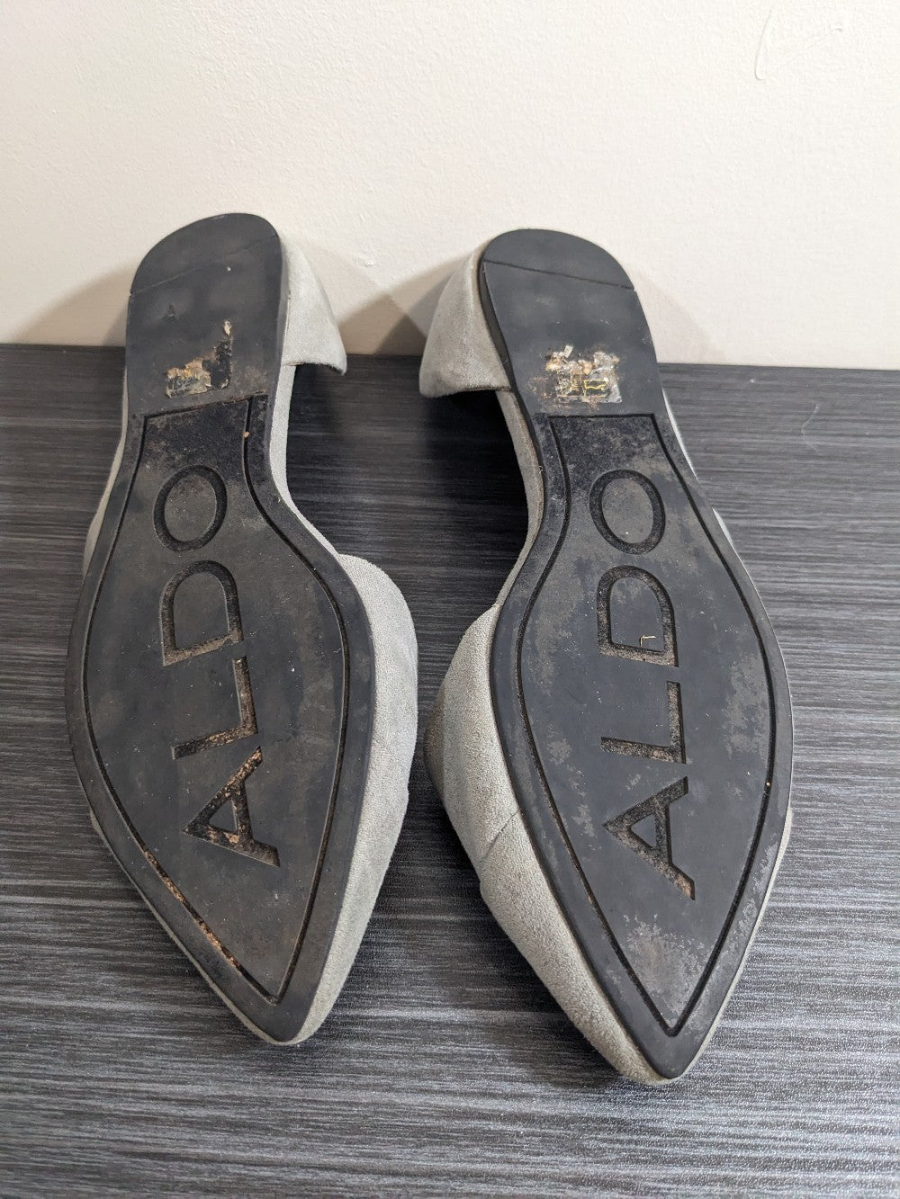 Aldo Grey Flats - Sz 6.5