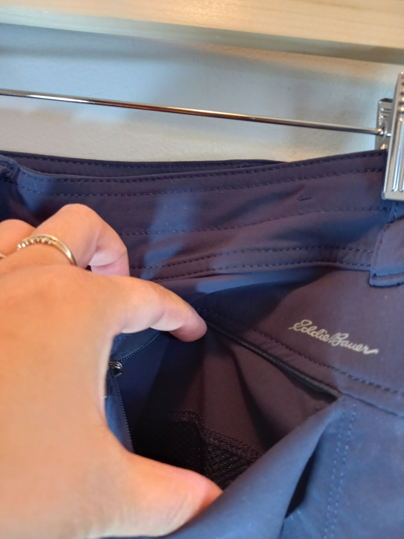 Eddie Bauer Navy Capris - Sz 10