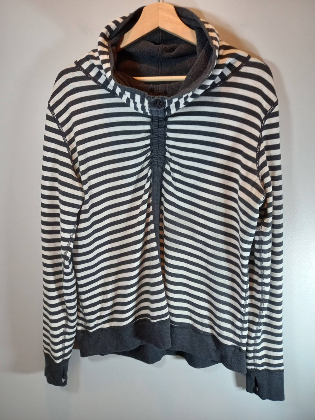 Lululemon Reversible Cowl Neck Sweatshirt Sz 8