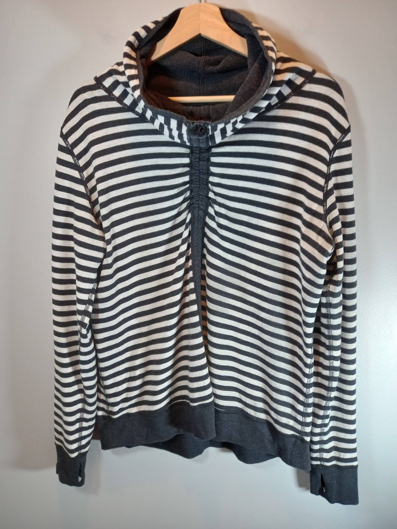 Lululemon Reversible Cowl Neck Sweatshirt Sz 8