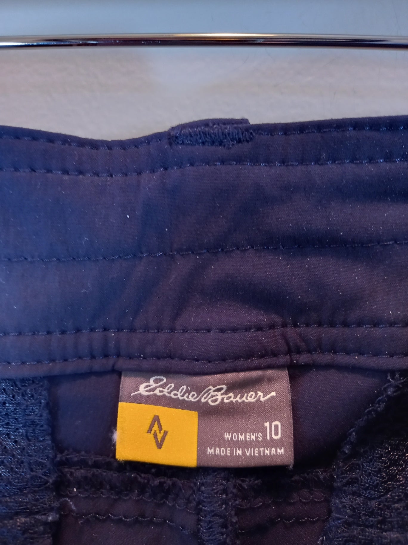 Eddie Bauer Navy Capris - Sz 10